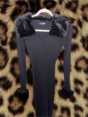 (SIZE M) Fashion Nova Black Ribbed Knit Dress with Faux Fur Collar & Cuffs